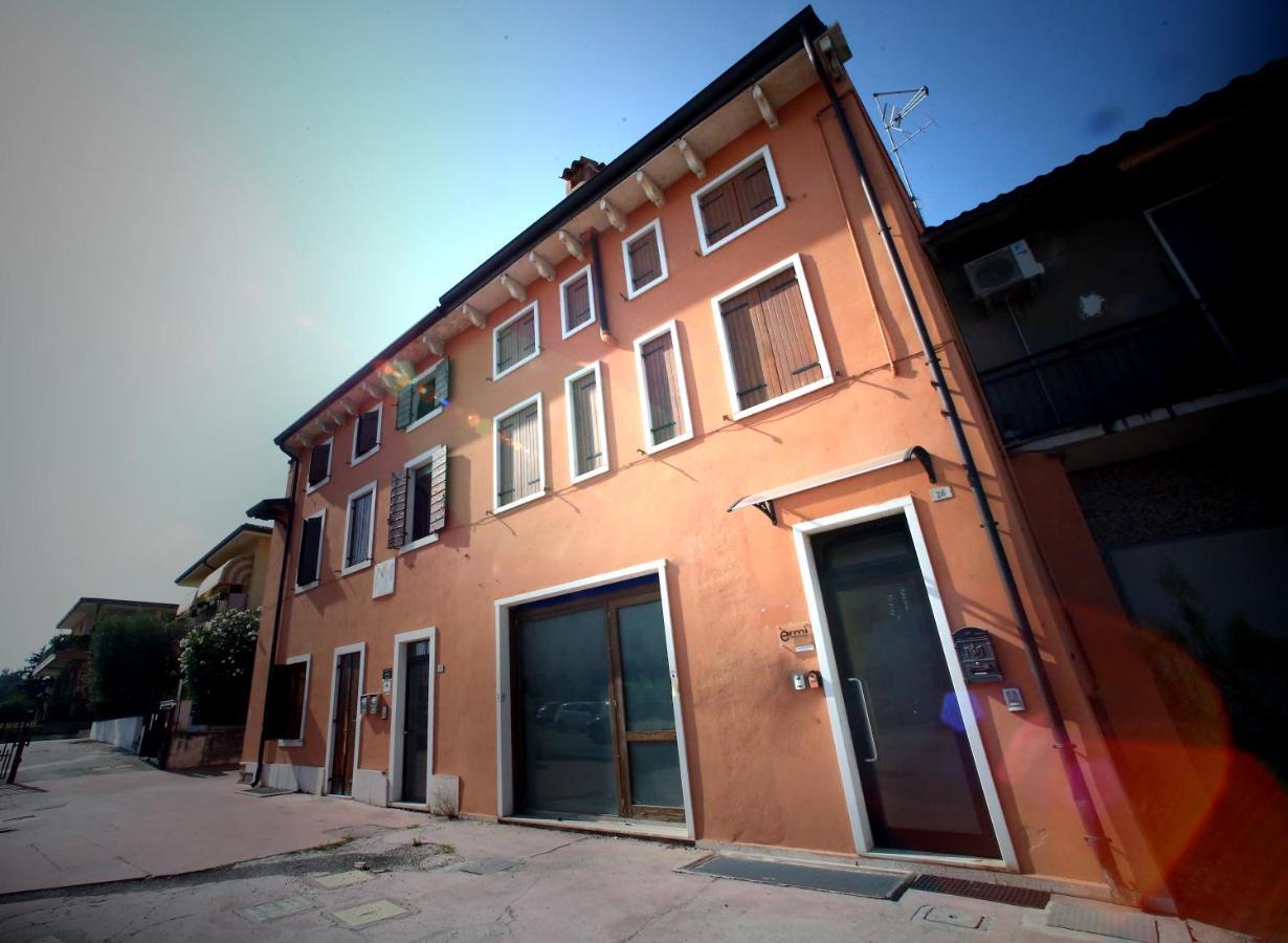 Hotel Ermi Sona Exteriér fotografie